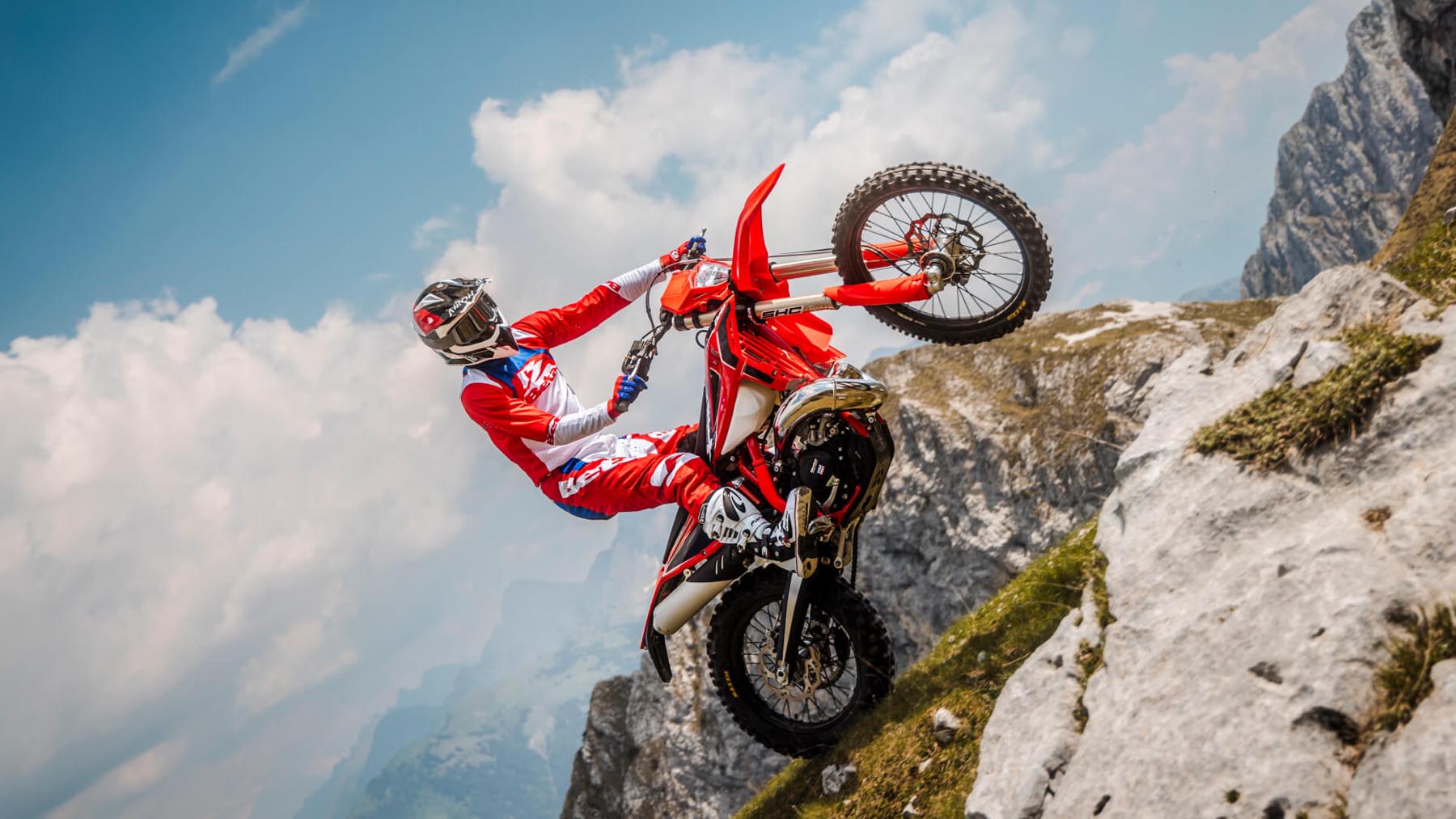 BETA_ENDURO_2027_06.jpg